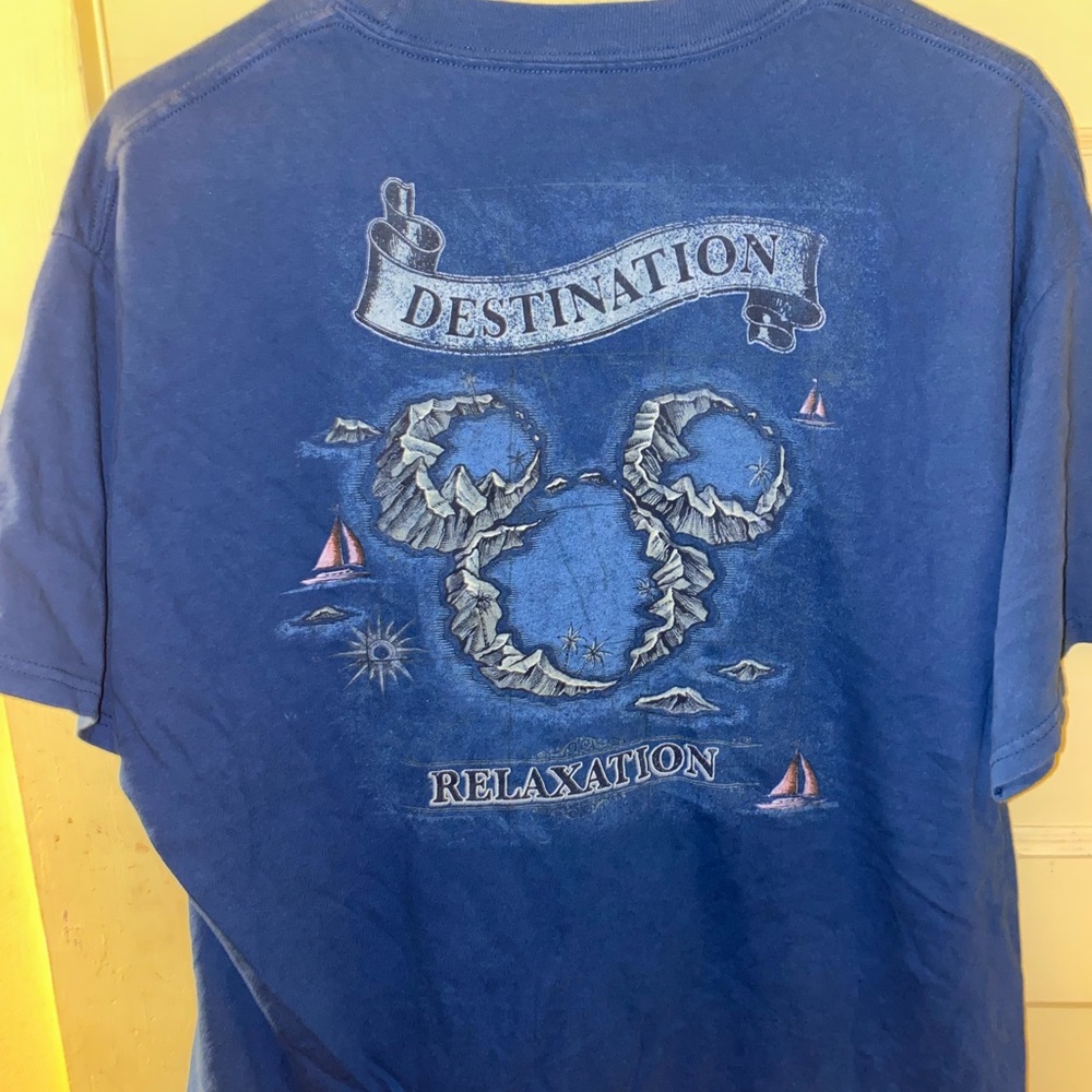 Disneyland Mickey Island T shirt